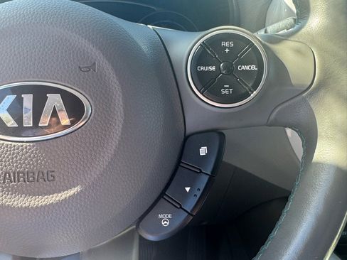 Used 2016 Kia Soul EV image 22