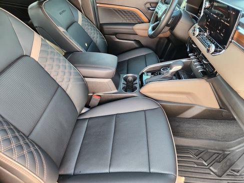 Certified 2023 GMC Canyon Denali image 14