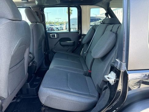 Used 2024 Jeep Wrangler Unlimited AWD/4WD image 16
