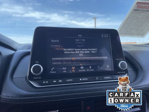 Used 2025 Nissan Rogue SV FWD image 23