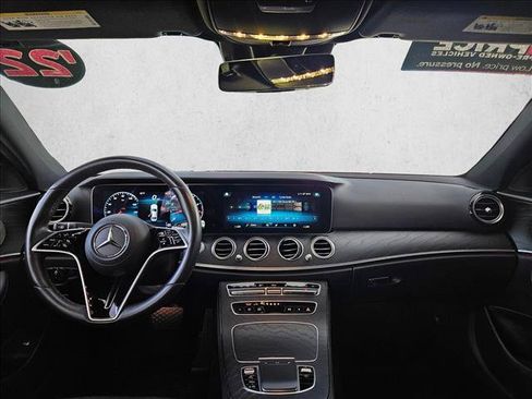 Used 2022 Mercedes-Benz E 350 4MATIC Sedan image 15