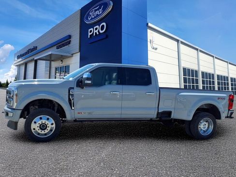 New 2026 Ford F450 Platinum w/ Platinum Plus Package AWD/4WD image 17