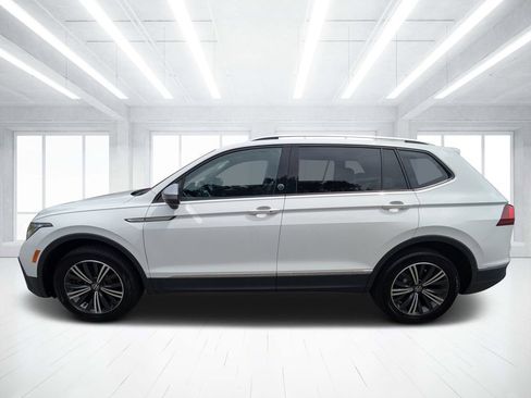Used 2024 Volkswagen Tiguan SE AWD/4WD image 6