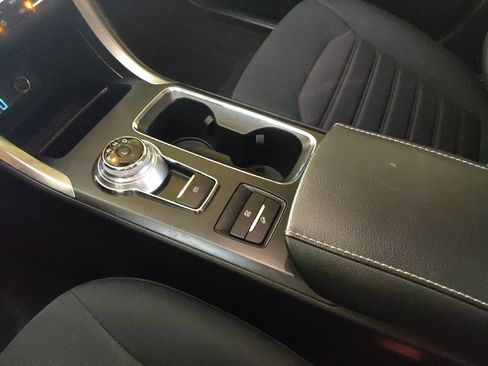 Used 2019 Ford Fusion SE image 26