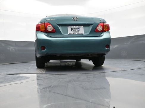 Used 2010 Toyota Corolla LE FWD image 30