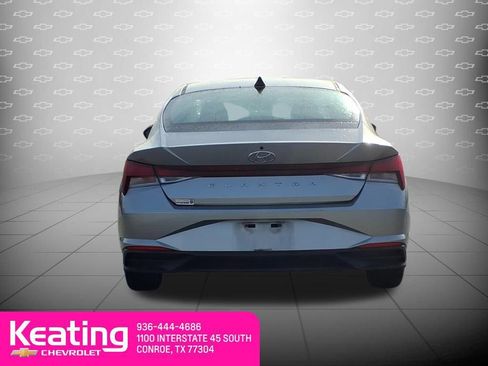 Used 2021 Hyundai Elantra SE image 7