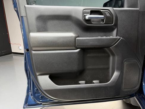 Used 2022 Chevrolet Silverado 1500 Custom AWD/4WD image 22