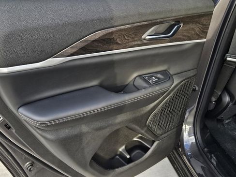New 2025 Jeep Grand Cherokee Limited AWD/4WD image 13