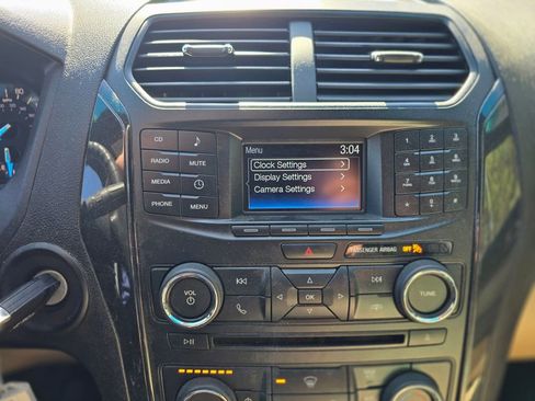 Used 2016 Ford Explorer FWD image 14