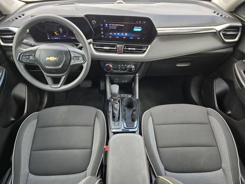 Used 2025 Chevrolet TrailBlazer LT AWD/4WD image 25