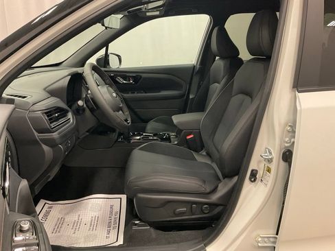 New 2026 Subaru Forester Touring AWD/4WD image 12