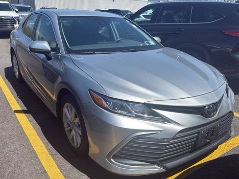 Used 2023 Toyota Camry LE FWD image 2