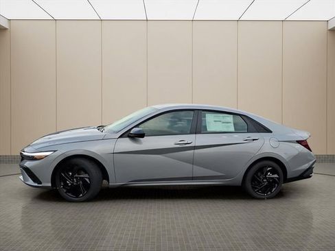 New 2026 Hyundai Elantra Sport FWD image 5