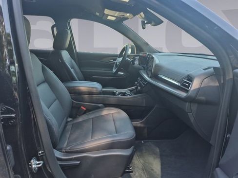 Certified 2026 Chevrolet Traverse LT AWD/4WD image 17