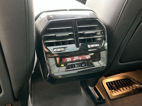 Certified 2025 BMW iX xDrive50 image 27