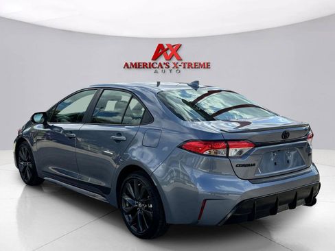 Used 2025 Toyota Corolla SE FWD image 4