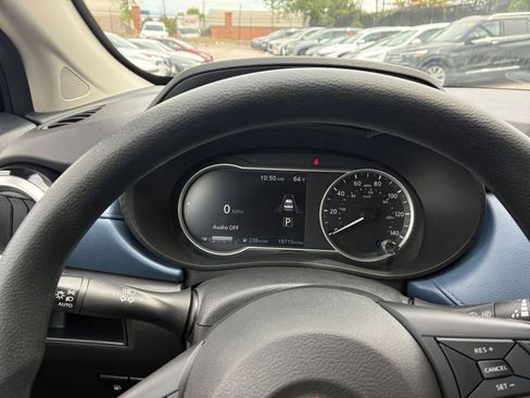 Used 2025 Nissan Versa SV FWD image 35
