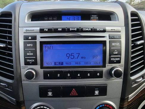 Used 2011 Hyundai Santa Fe GLS AWD/4WD image 26