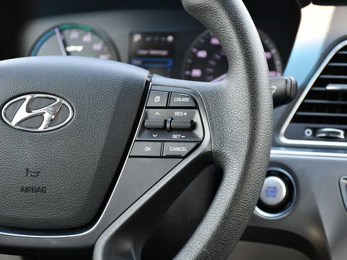 Used 2016 Hyundai Sonata SE FWD image 26