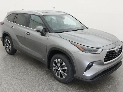 New 2026 Toyota Highlander XLE AWD/4WD image 13