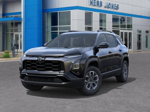 New 2026 Chevrolet Equinox ACTIV w/ Safety and Technology Package AWD/4WD image 30