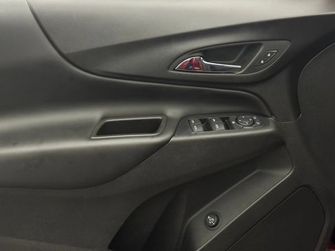 Used 2020 Chevrolet Equinox LT w/ Driver Convenience Package FWD image 16