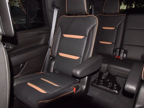 Used 2021 GMC Yukon AT4 w/ AT4 Premium Plus Package image 22