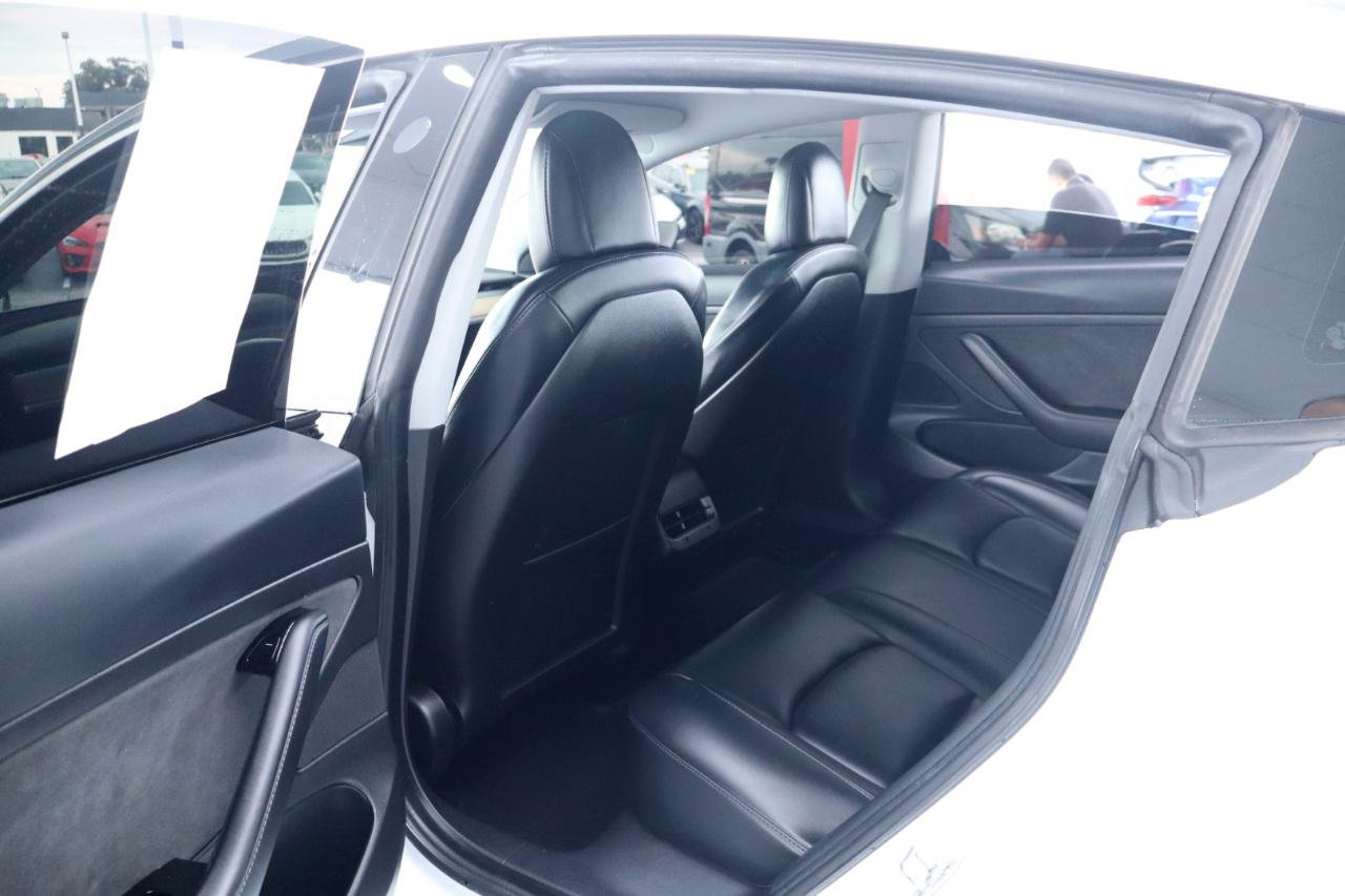Used 2020 Tesla Model 3 Standard Range RWD image 28