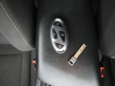 Used 2025 Hyundai Elantra SEL FWD image 23