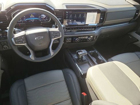 Used 2025 Chevrolet Silverado 1500 ZR2 w/ Technology Package image 21