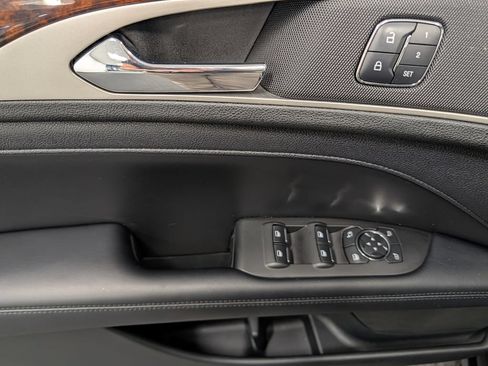 Used 2017 Lincoln MKZ Select w/ Select Plus Package AWD/4WD image 11