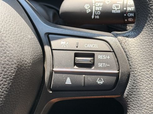 Used 2023 Honda HR-V LX image 25