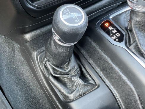 Used 2020 Jeep Gladiator Sport AWD/4WD image 26