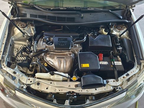 Used 2014 Toyota Camry SE FWD image 31
