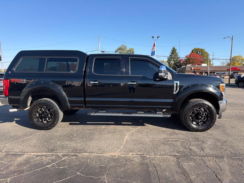 Used 2017 Ford F250 Lariat w/ Lariat Ultimate Package AWD/4WD image 2