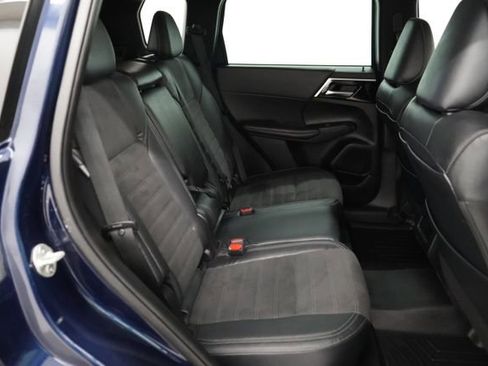 Used 2023 Mitsubishi Outlander SE image 69