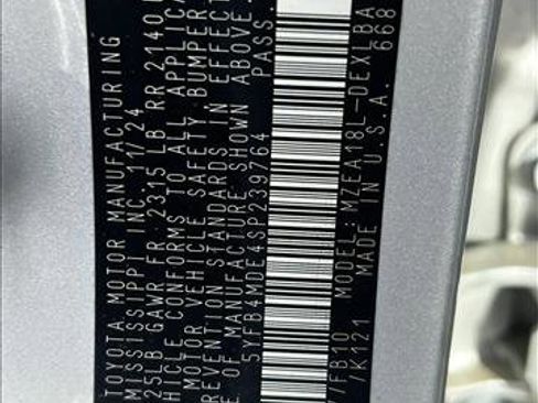 Certified 2025 Toyota Corolla LE image 26