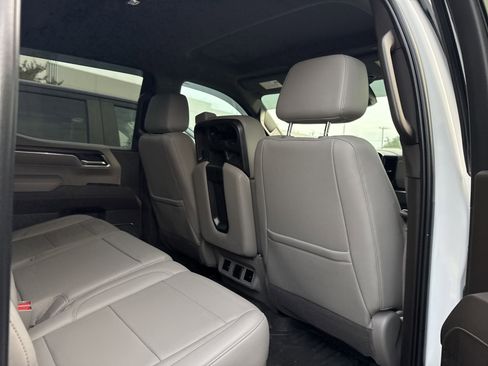 Used 2022 GMC Sierra 1500 SLT image 32