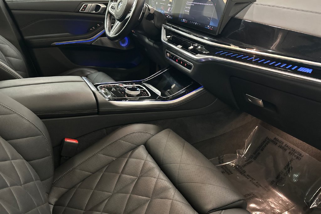 Certified 2024 BMW X5 M60i AWD/4WD image 18