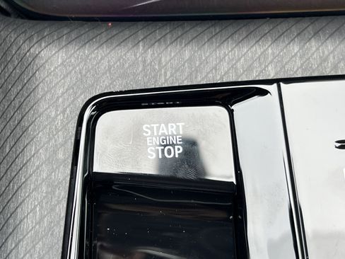 New 2026 BMW X3 xDrive30 w/ Premium Package image 9