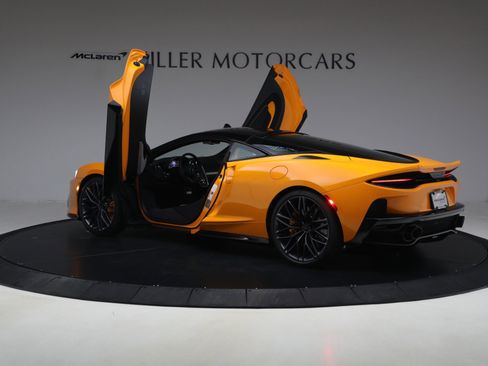 New 2026 McLaren GTS image 16