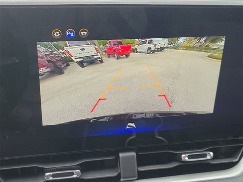 Used 2025 Chevrolet Equinox LT image 24