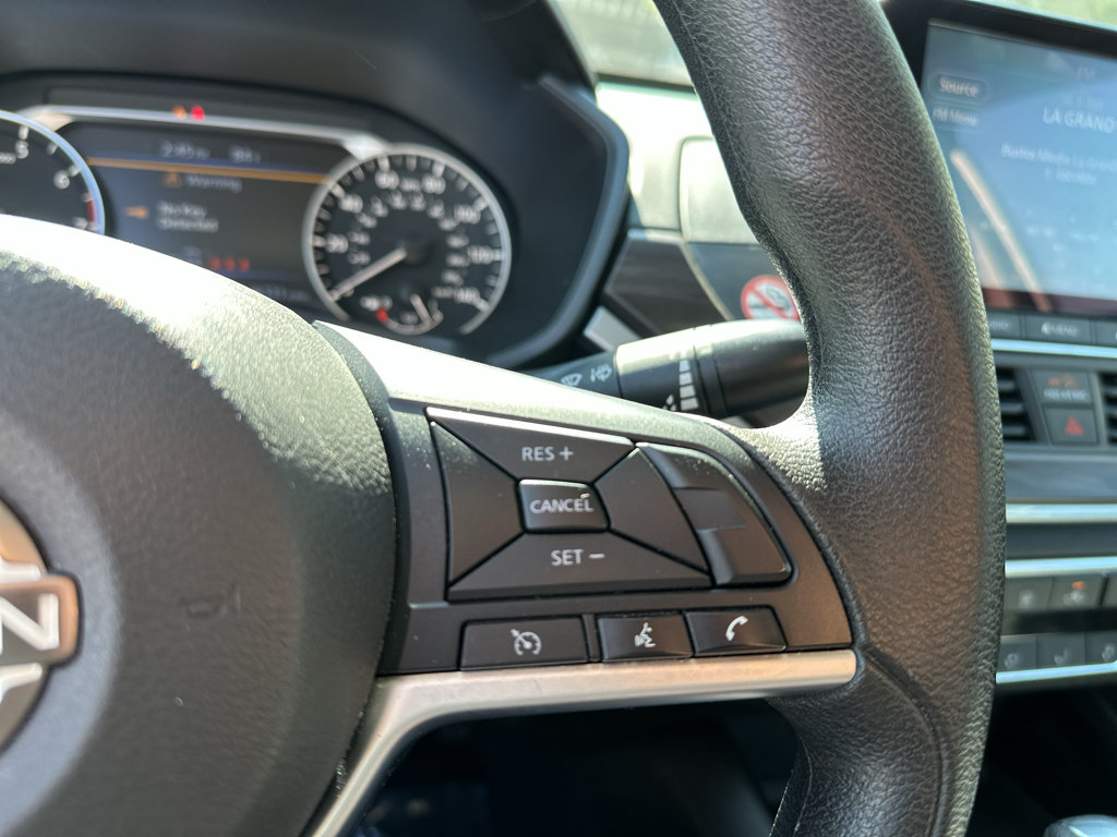 Used 2024 Nissan Altima 2.5 SV FWD image 22