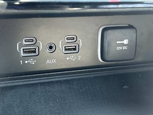Used 2023 Jeep Grand Cherokee L Altitude AWD/4WD image 30