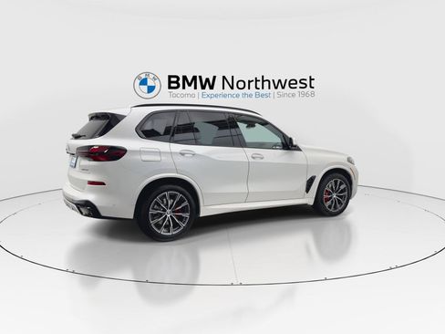 New 2026 BMW X5 xDrive40i AWD/4WD image 4