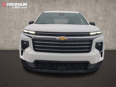 New 2026 Chevrolet Traverse LT w/ Driver Confidence Package image 2