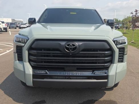 Used 2024 Toyota Tundra Limited AWD/4WD image 5