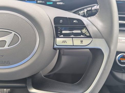 Used 2024 Hyundai Elantra SEL w/ Convenience Package image 22