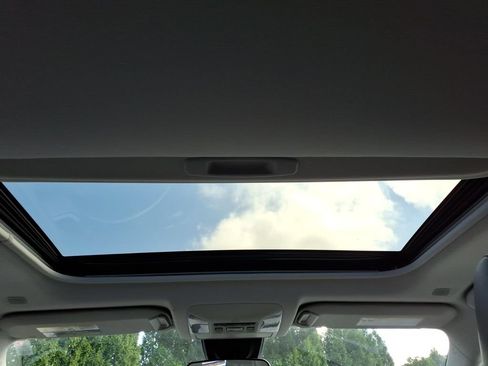 Used 2023 Toyota RAV4 XLE Premium FWD image 13