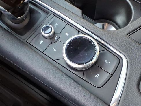 Used 2021 Cadillac XT5 Premium Luxury w/ LPO, Floor Liner Package image 16